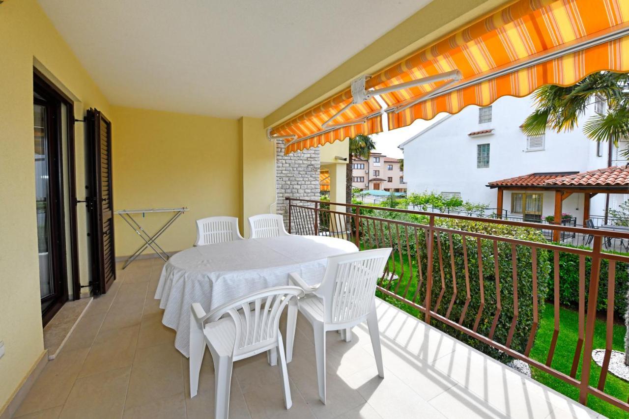 Apartments Jasmina ポレッチ エクステリア 写真