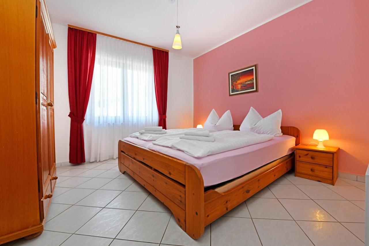 Apartments Jasmina ポレッチ エクステリア 写真
