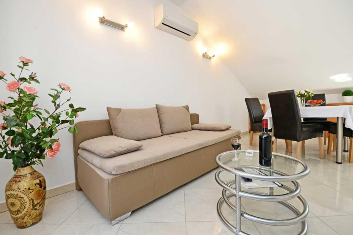 Apartments Jasmina ポレッチ エクステリア 写真