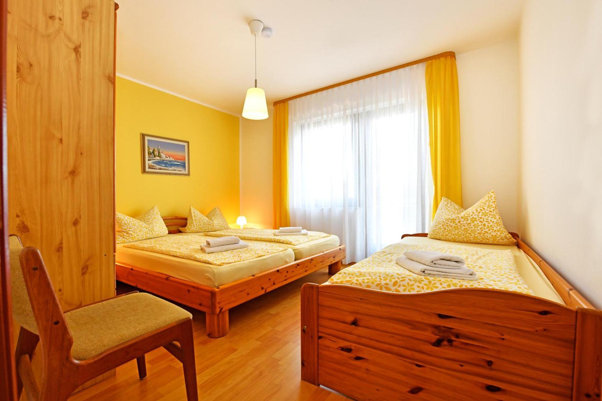 Apartments Jasmina ポレッチ エクステリア 写真